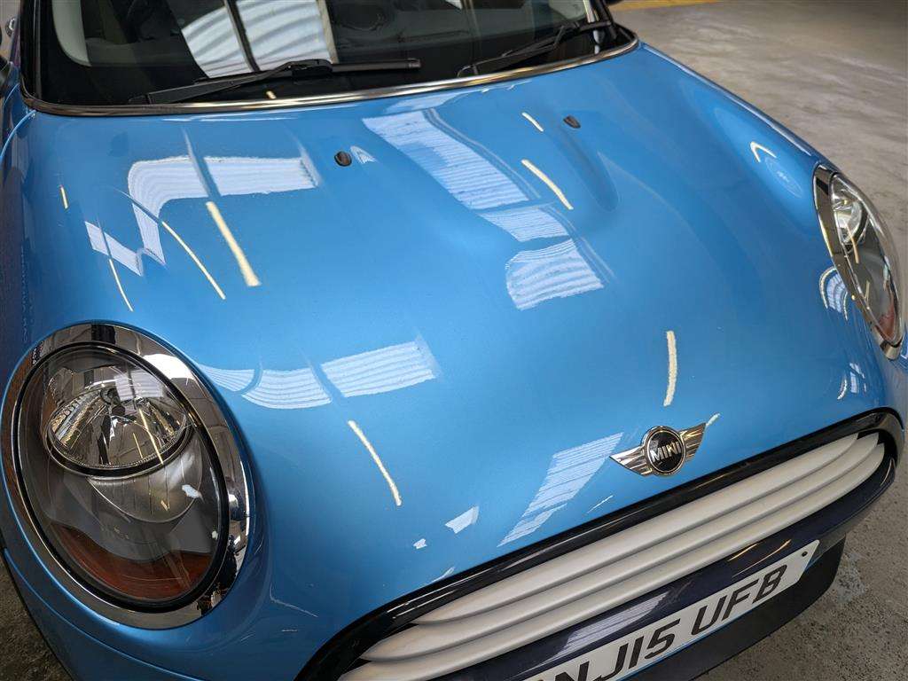 <p>2015 MINI COOPER</p>