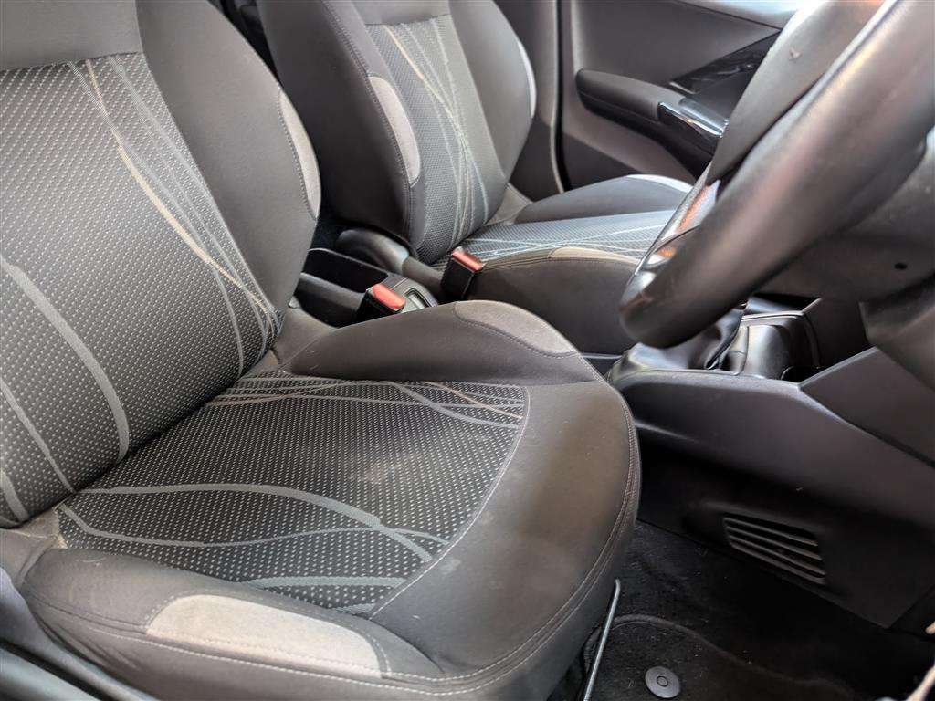 <p>2012 PEUGEOT 208 ACTIVE</p>