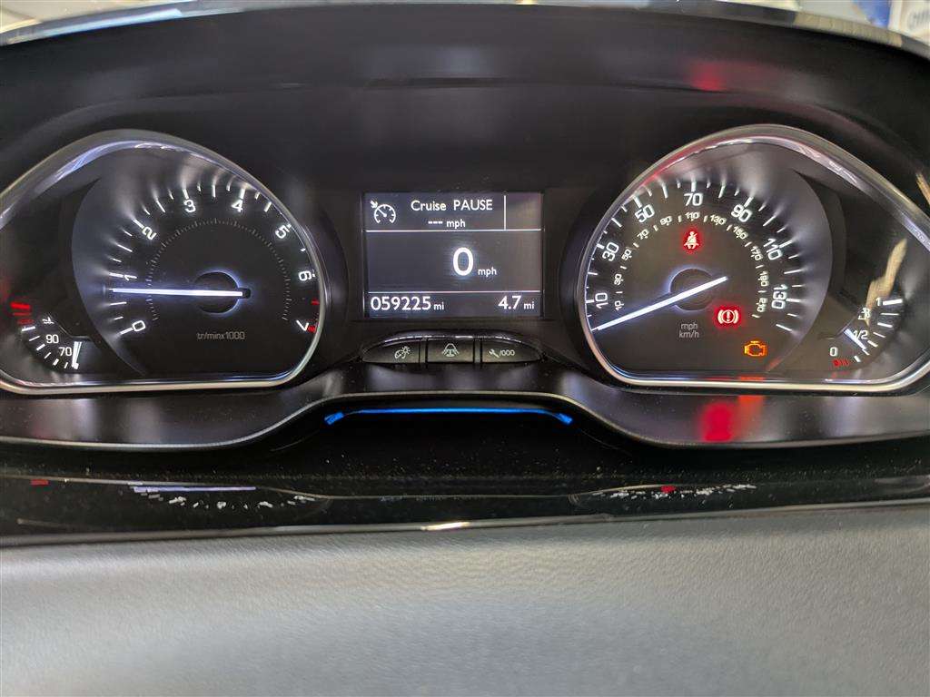 <p>2012 PEUGEOT 208 ACTIVE</p>