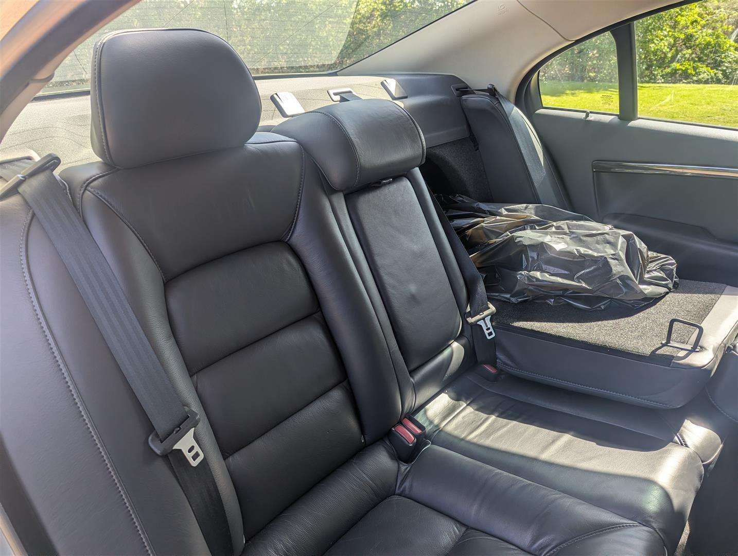 <p>2006 VOLVO S80 SE SPORT V8 A</p>