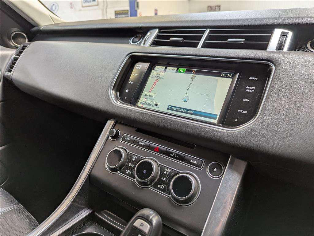 <p>2014 LAND ROVER RANGE ROVER SPORT SE TDV6</p>