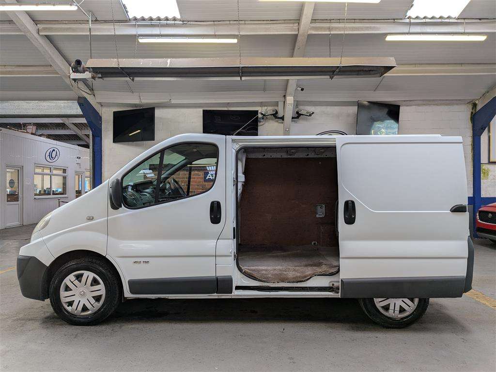 <p>2012 RENAULT TRAFIC SL29 DCI</p>