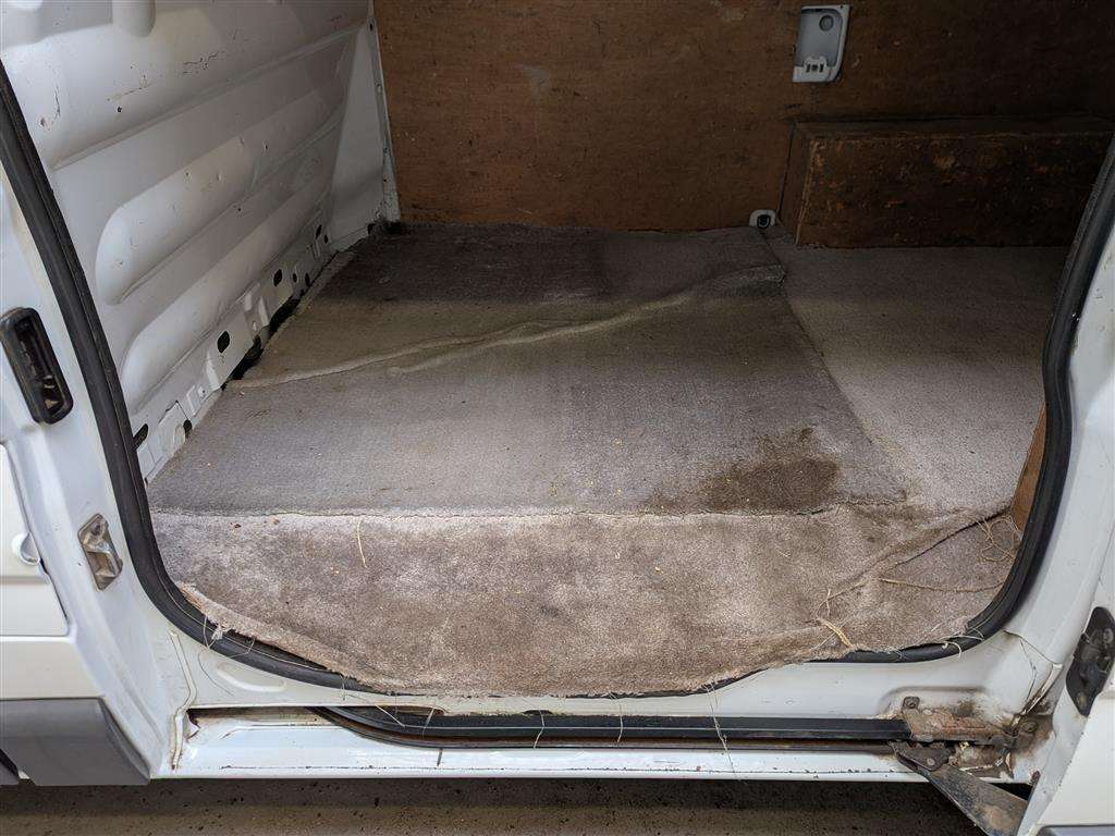 <p>2012 RENAULT TRAFIC SL29 DCI</p>