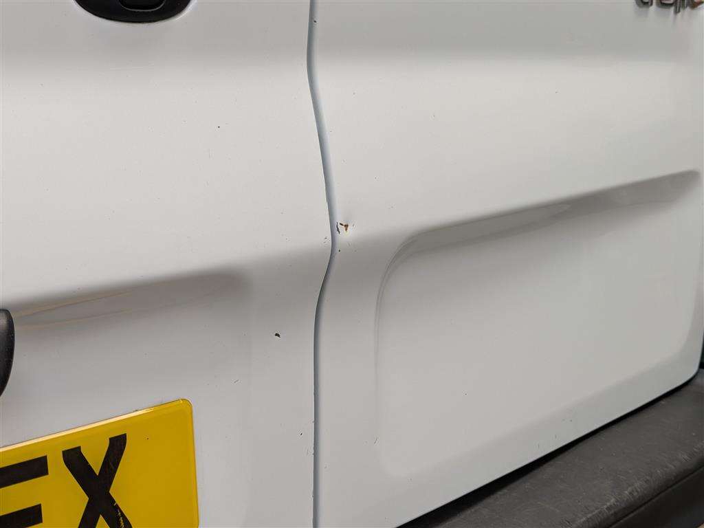 <p>2012 RENAULT TRAFIC SL29 DCI</p>