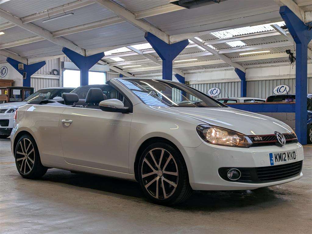 <p>2012 VOLKSWAGEN GOLF GT TSI</p>