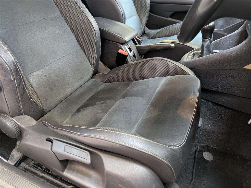 <p>2012 VOLKSWAGEN GOLF GT TSI</p>