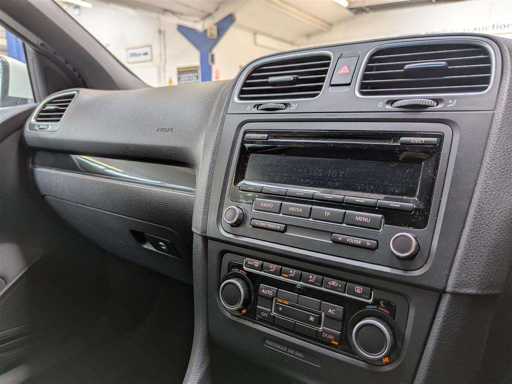 <p>2012 VOLKSWAGEN GOLF GT TSI</p>