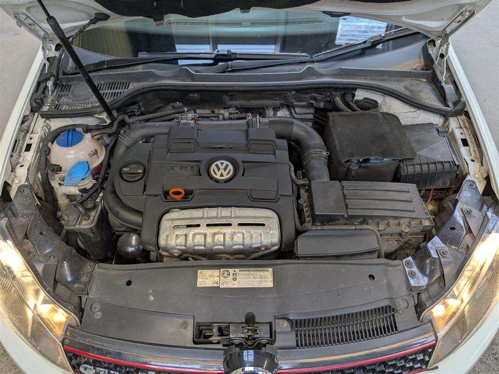 <p>2012 VOLKSWAGEN GOLF GT TSI</p>