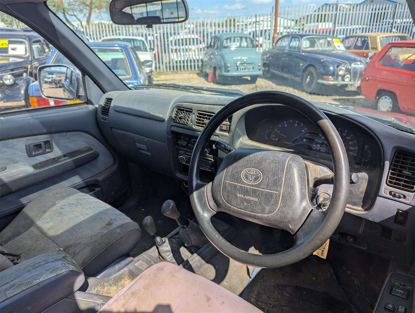 <p>1999 TOYOTA HILUX GX 4WD</p>