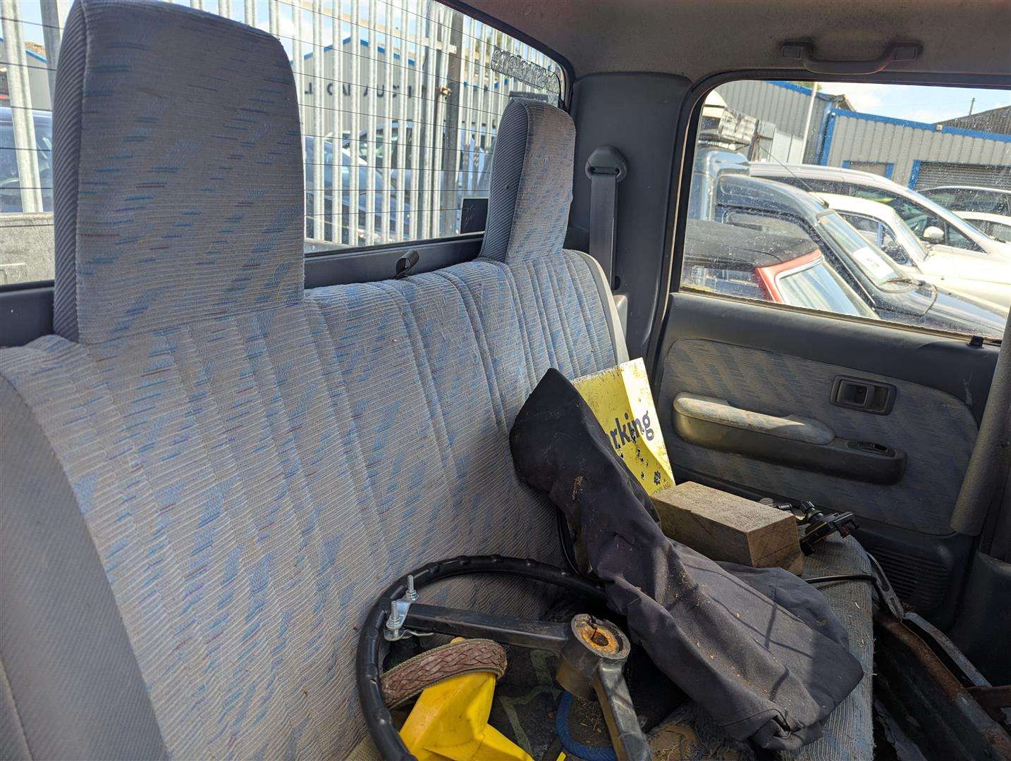 <p>1999 TOYOTA HILUX GX 4WD</p>