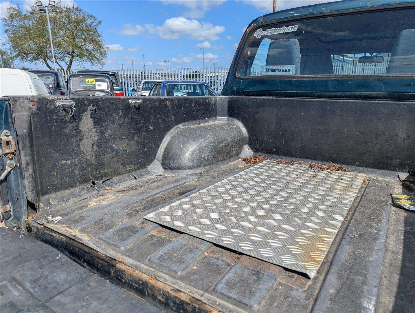 <p>1999 TOYOTA HILUX GX 4WD</p>