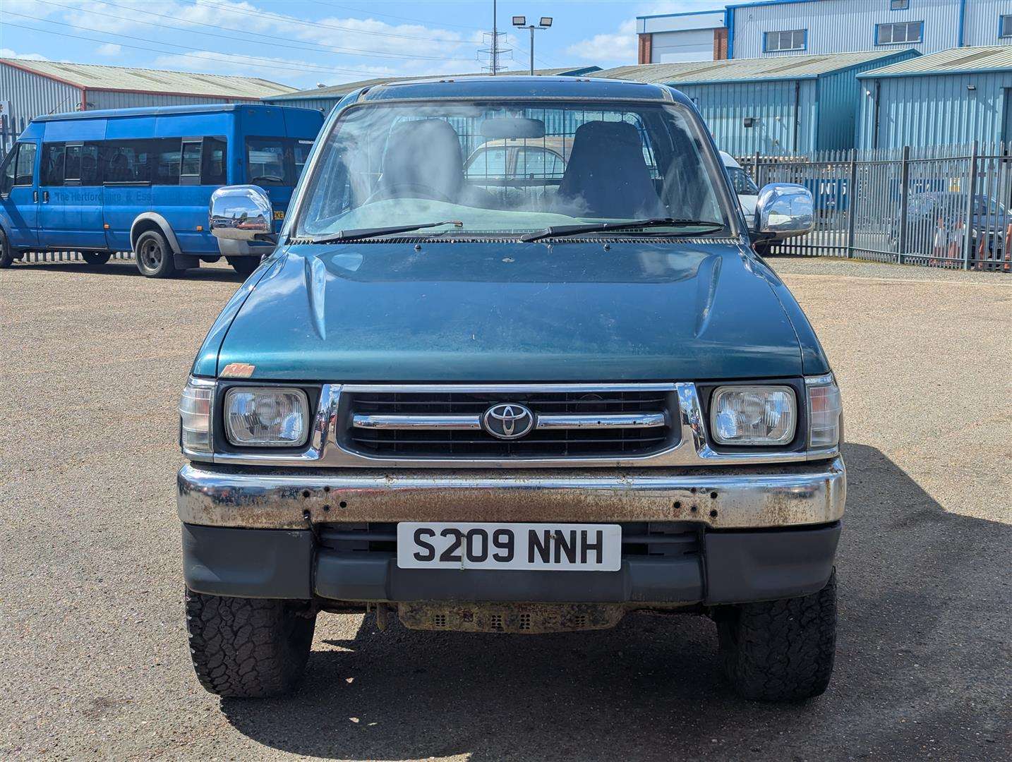 <p>1999 TOYOTA HILUX GX 4WD</p>
