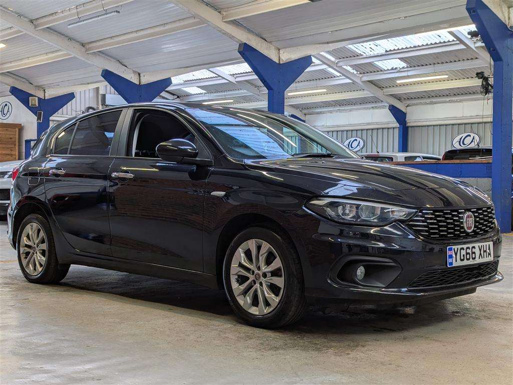 <p>2016 FIAT TIPO EASY + MULITJET</p>