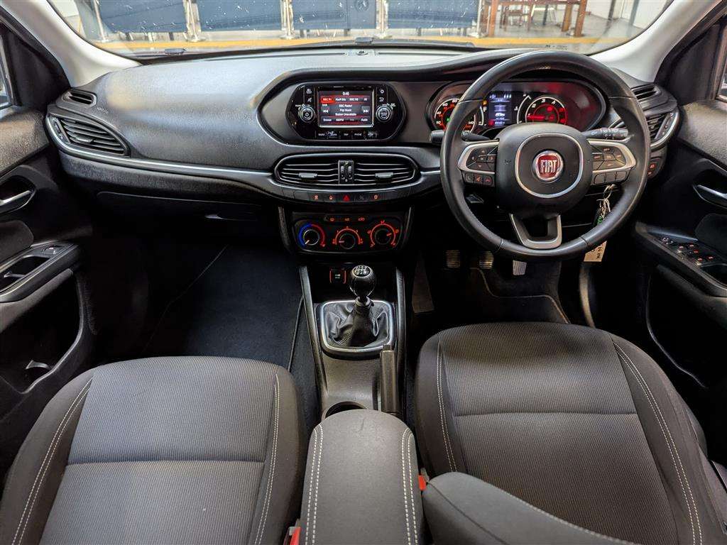 <p>2016 FIAT TIPO EASY + MULITJET</p>