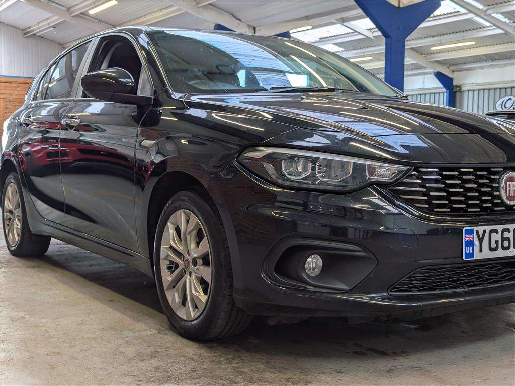 <p>2016 FIAT TIPO EASY + MULITJET</p>