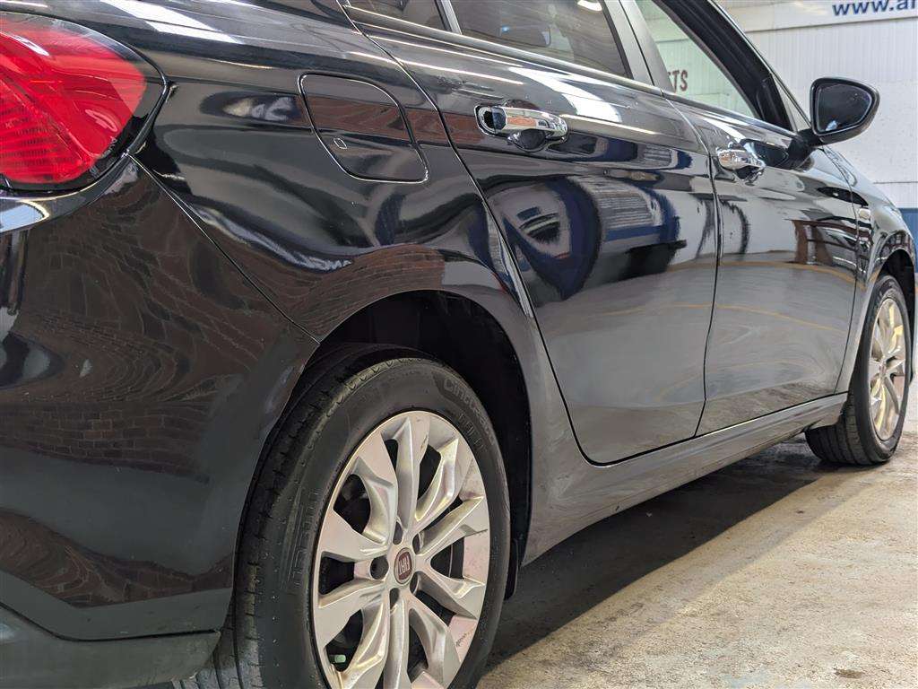 <p>2016 FIAT TIPO EASY + MULITJET</p>