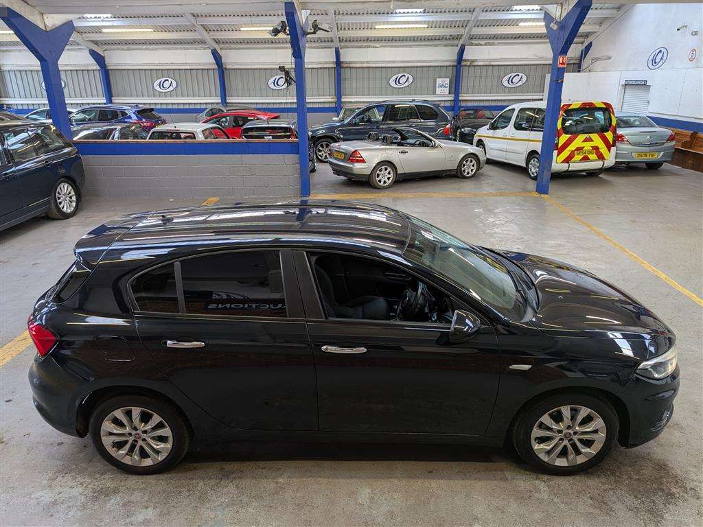 <p>2016 FIAT TIPO EASY + MULITJET</p>