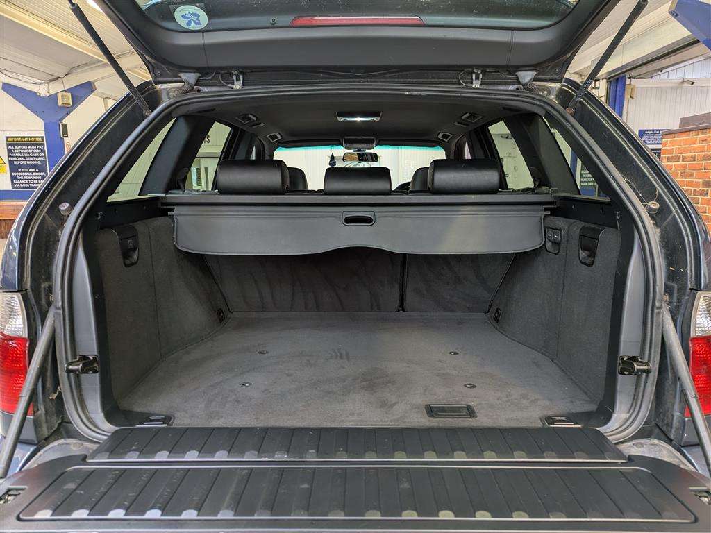 <p>2006 BMW X5 SPORT D AUTO</p>