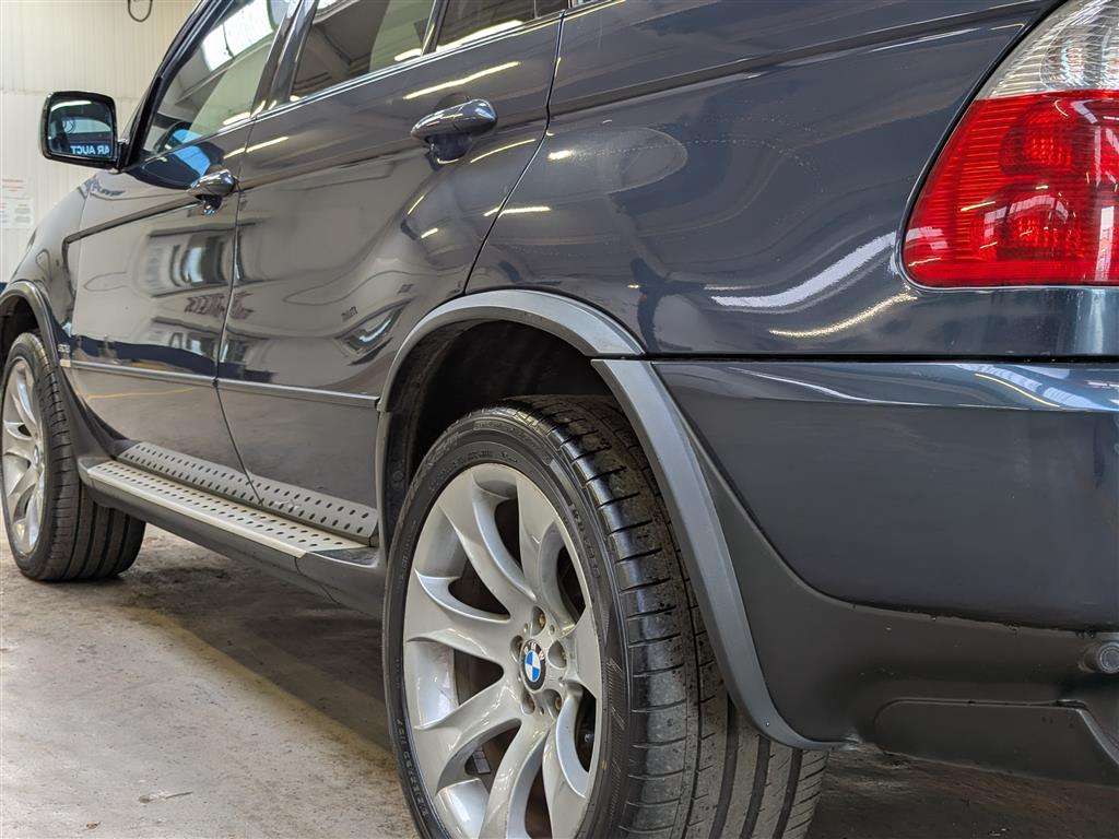 <p>2006 BMW X5 SPORT D AUTO</p>