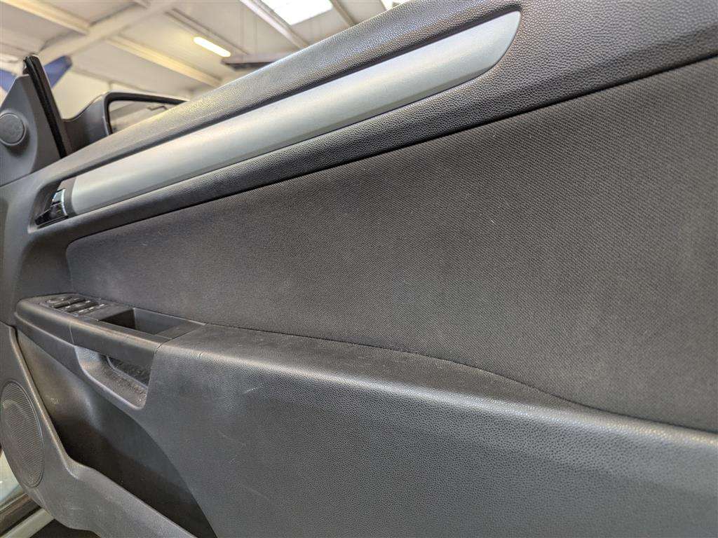 <p>2009 VAUXHALL ASTRA TWINTOP SPORT</p>