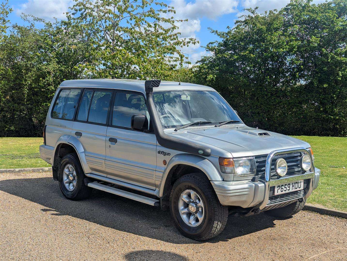 <p>1996 MITSUBISHI SHOGUN GLS LWB AUTO</p>