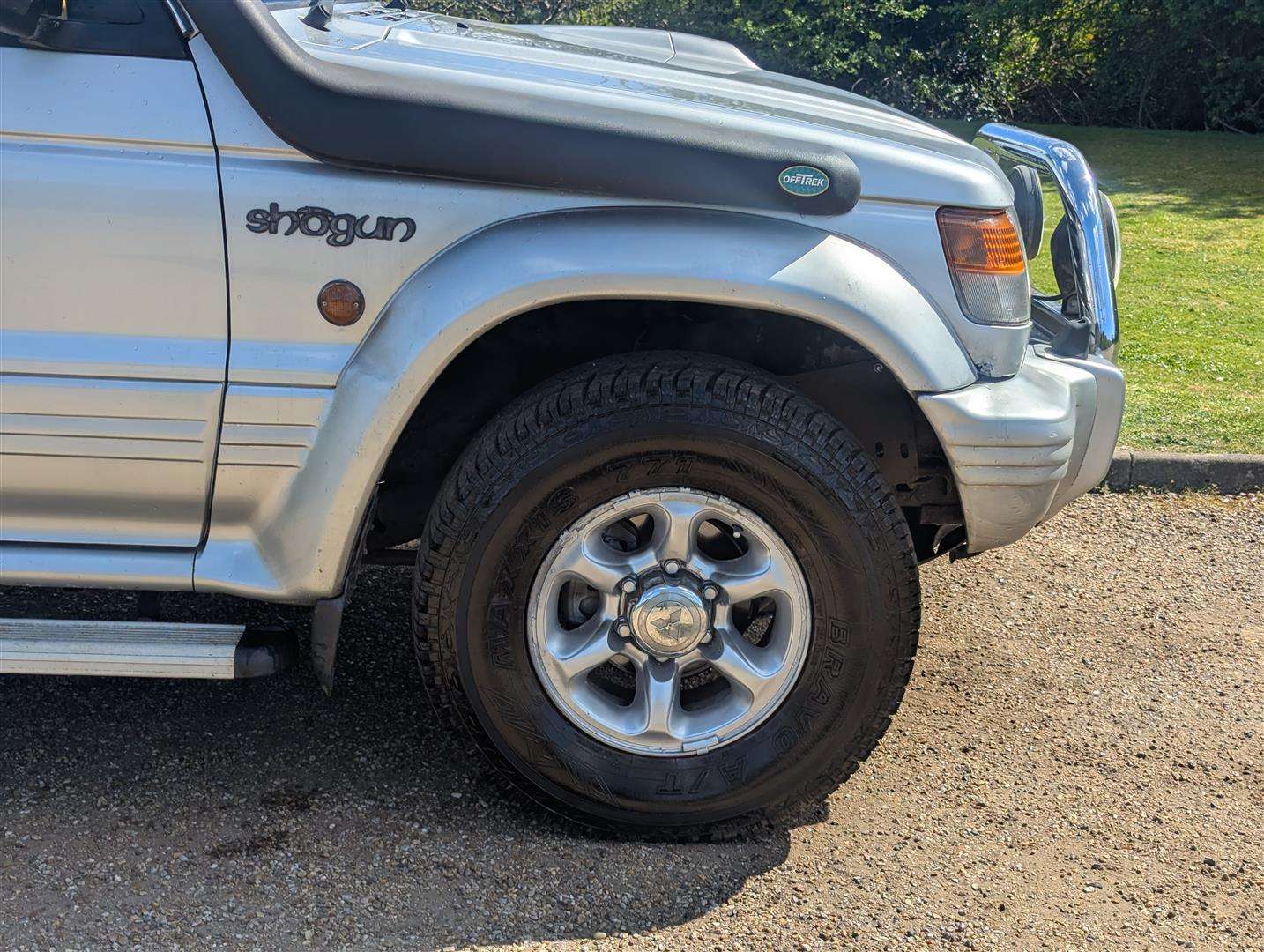 <p>1996 MITSUBISHI SHOGUN GLS LWB AUTO</p>