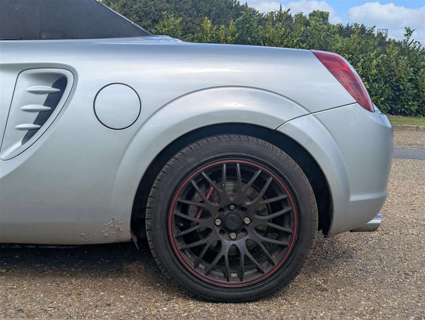 <p>2004 TOYOTA MR2 ROADSTER VVTI</p>