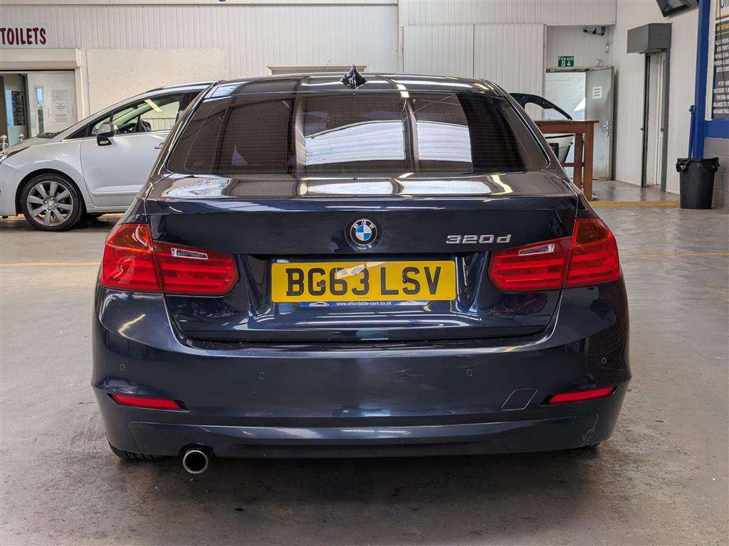 <p>2013 BMW 320D BUSINESS EFFICIENTDY</p>