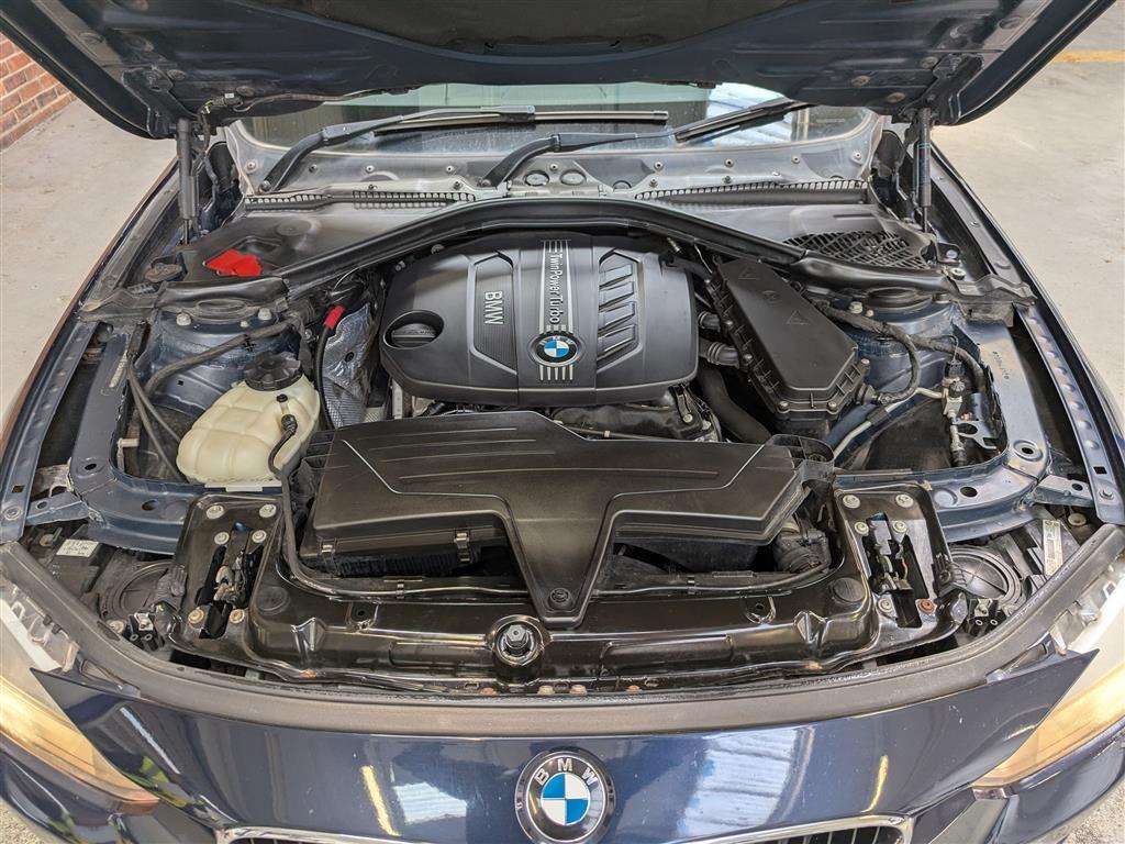 <p>2013 BMW 320D BUSINESS EFFICIENTDY</p>