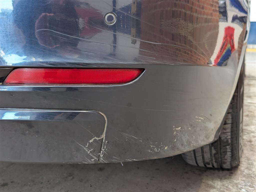 <p>2013 BMW 320D BUSINESS EFFICIENTDY</p>