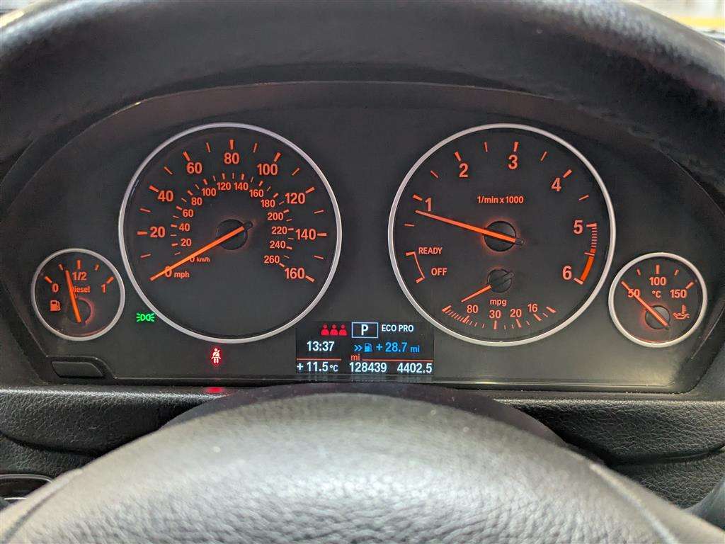 <p>2013 BMW 320D BUSINESS EFFICIENTDY</p>