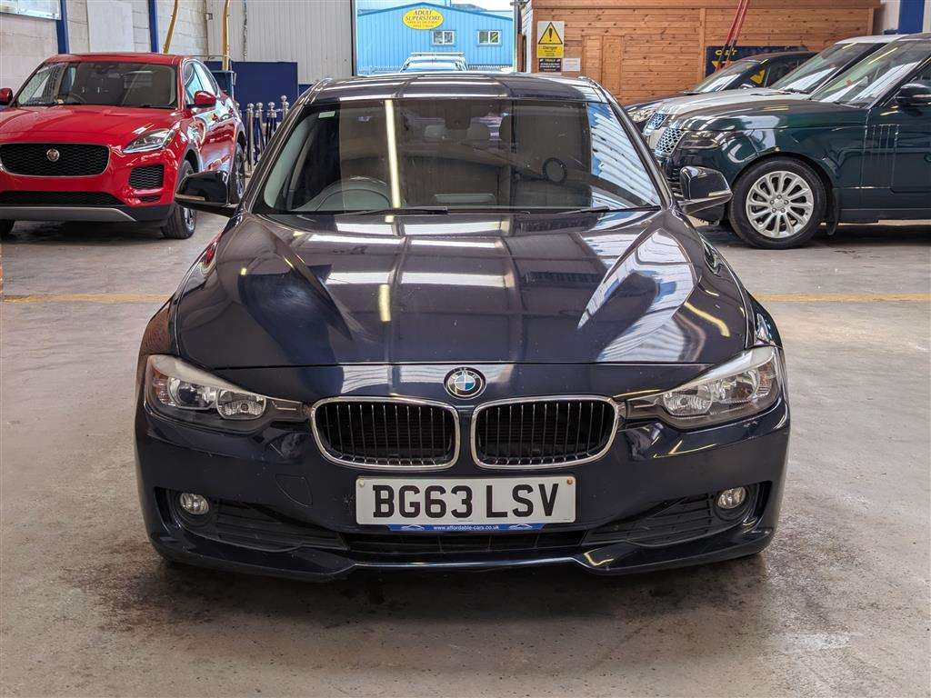 <p>2013 BMW 320D BUSINESS EFFICIENTDY</p>