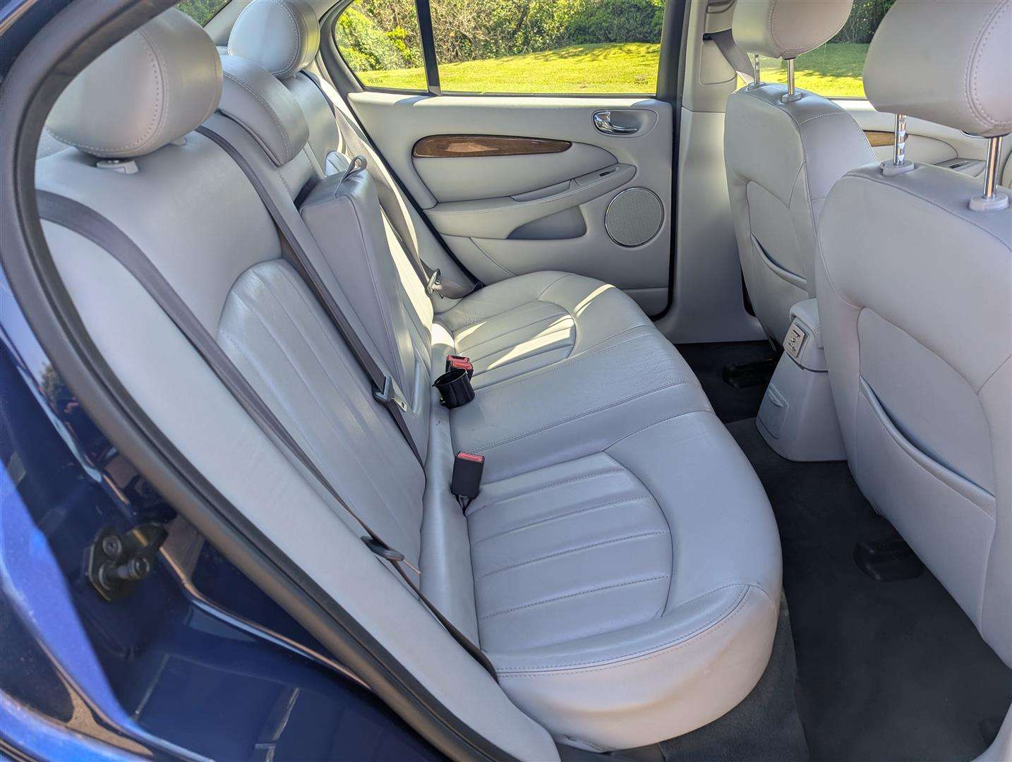 <p>2003 JAGUAR X-TYPE V6 SE AUTO</p>