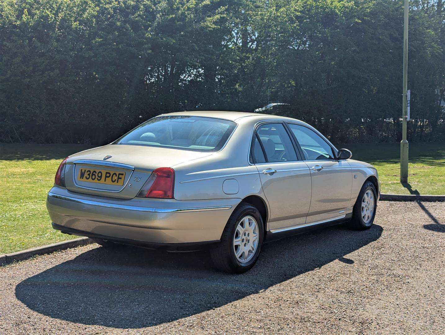 <p>2000 ROVER 75 CLUB AUTO</p>