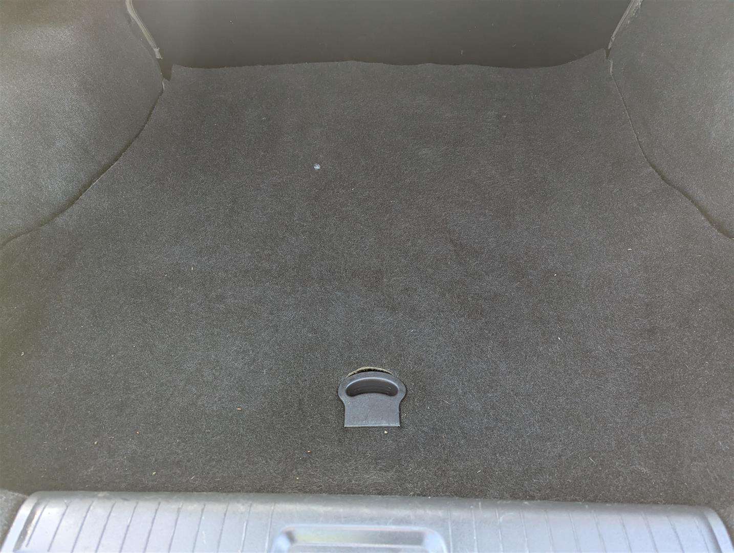 <p>2000 ROVER 75 CLUB AUTO</p>