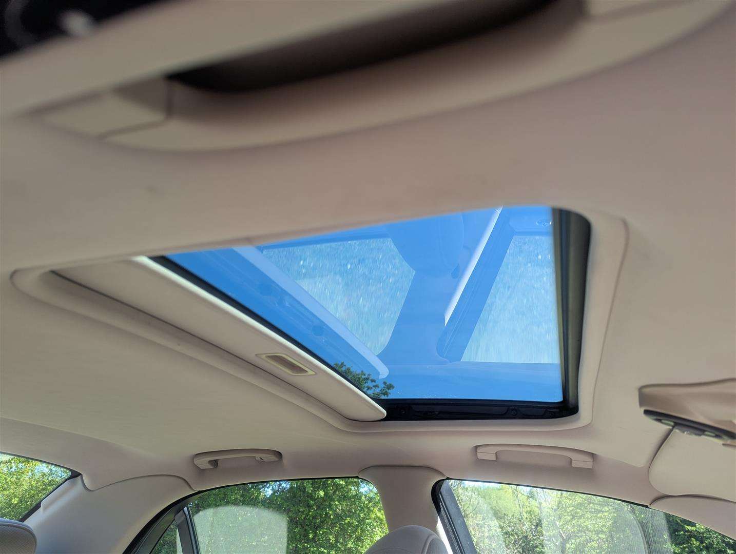 <p>2000 ROVER 75 CLUB AUTO</p>