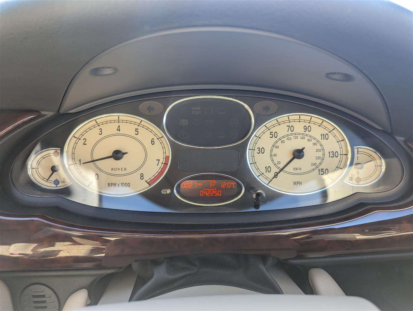 <p>2000 ROVER 75 CLUB AUTO</p>