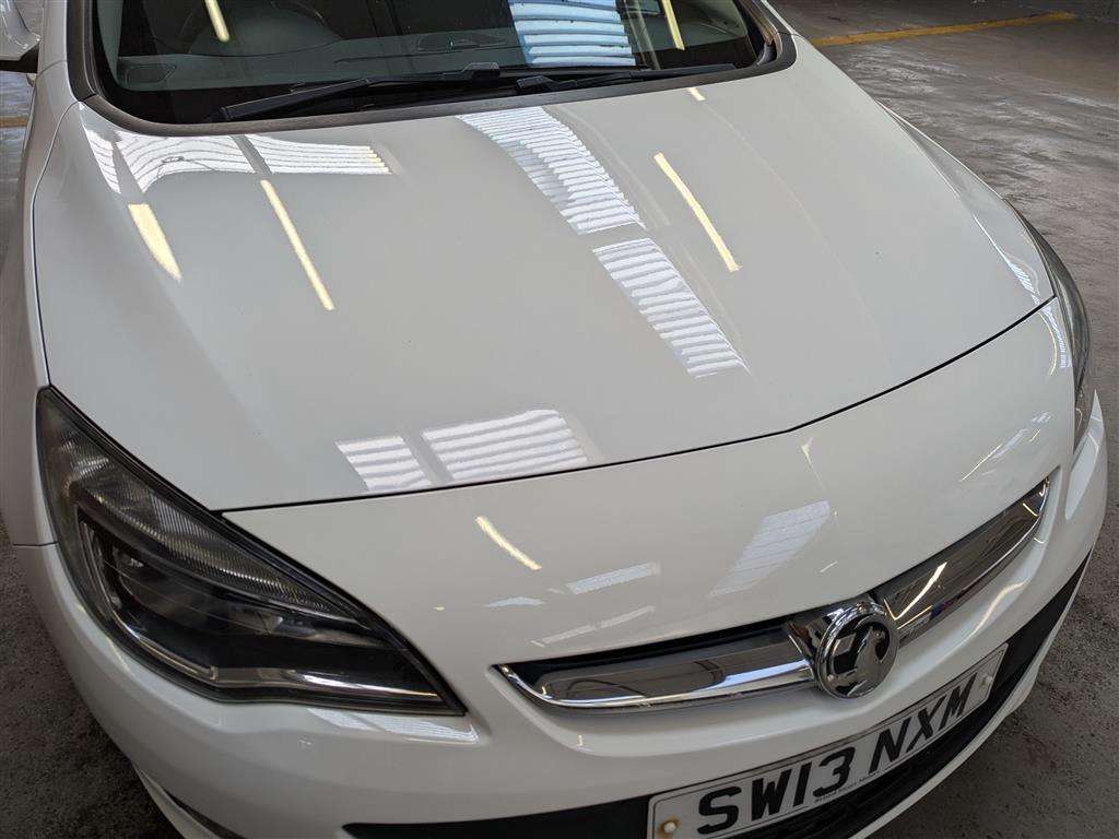 <p>2013 VAUXHALL ASTRA ENERGY</p>