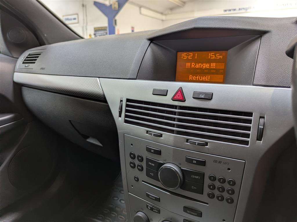 <p>2010 VAUXHALL ASTRA SRI 88</p>