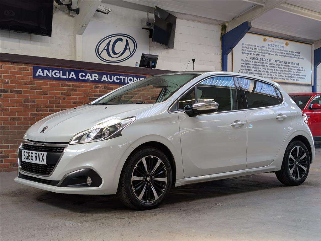 <p>2016 PEUGEOT 208 ALLURE</p>