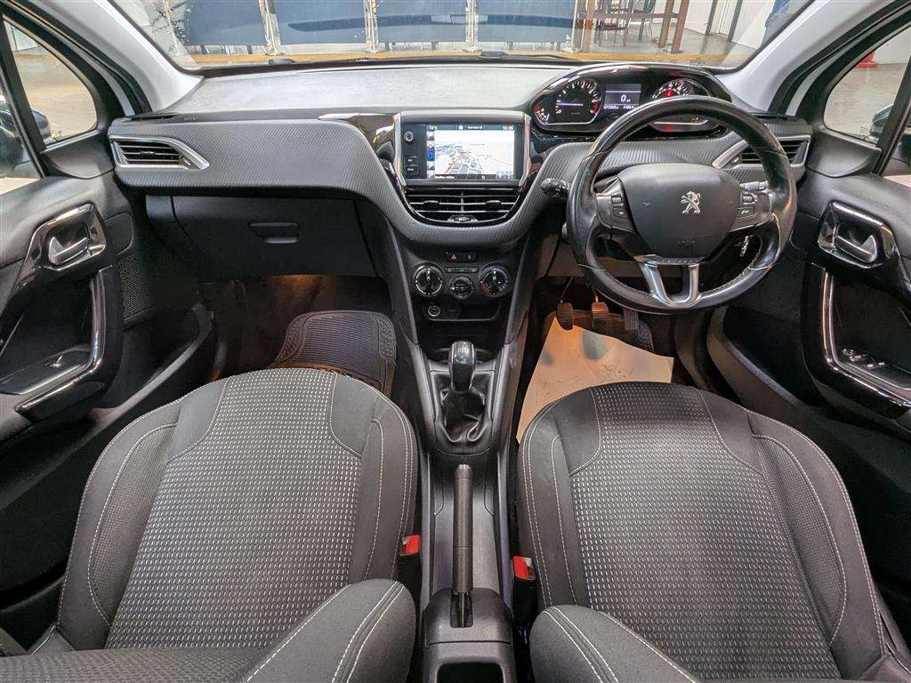 <p>2016 PEUGEOT 208 ALLURE</p>