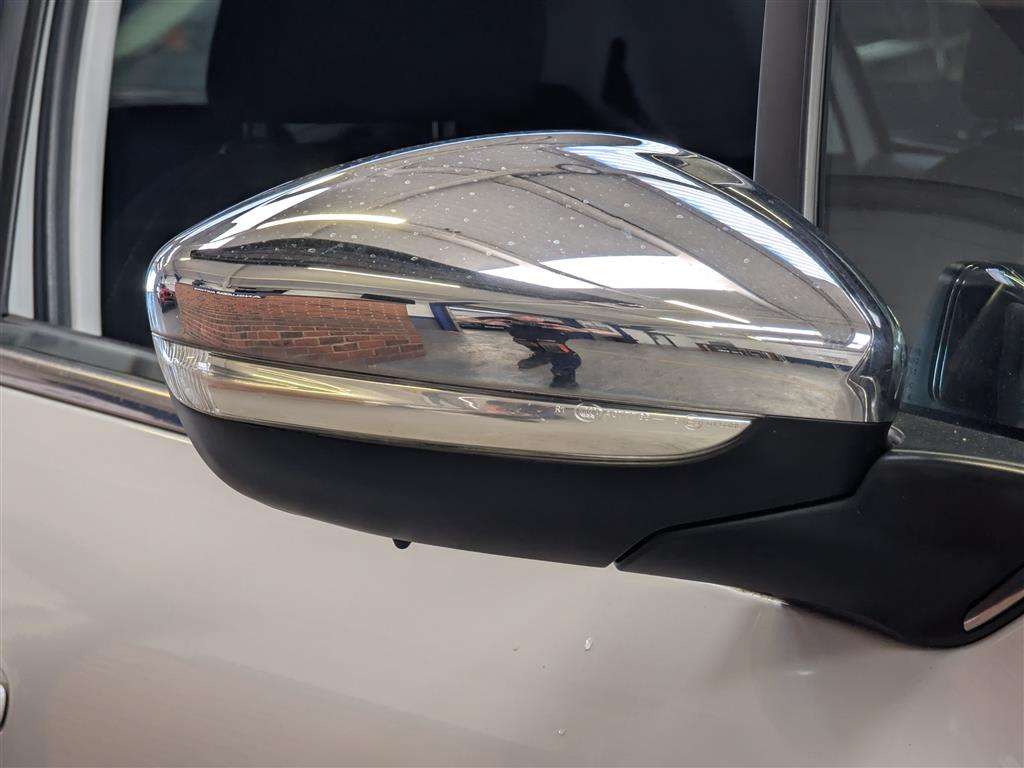 <p>2016 PEUGEOT 208 ALLURE</p>