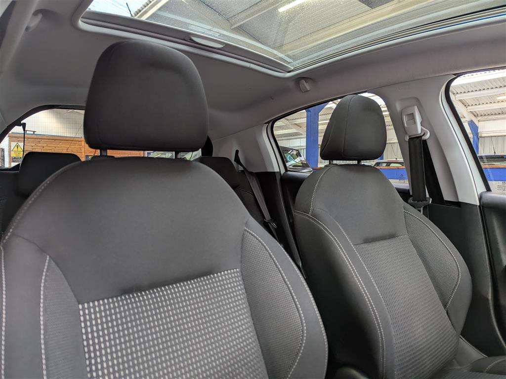 <p>2016 PEUGEOT 208 ALLURE</p>
