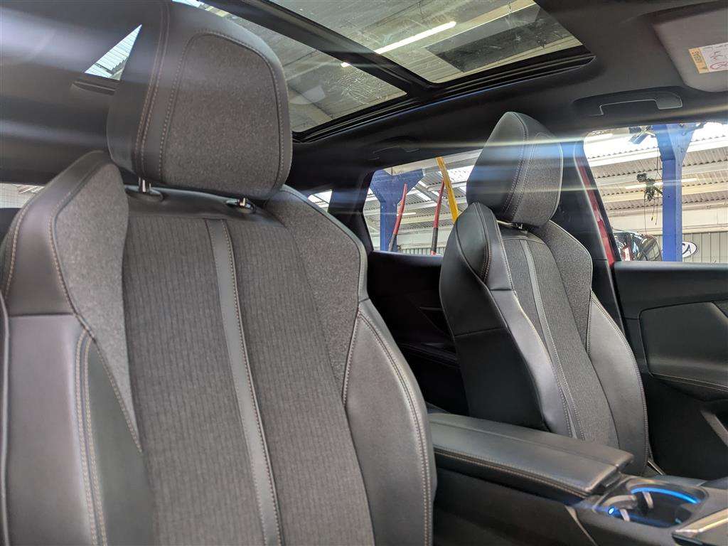 <p>2019 PEUGEOT 3008 GT LINE PREM P-TECH</p>