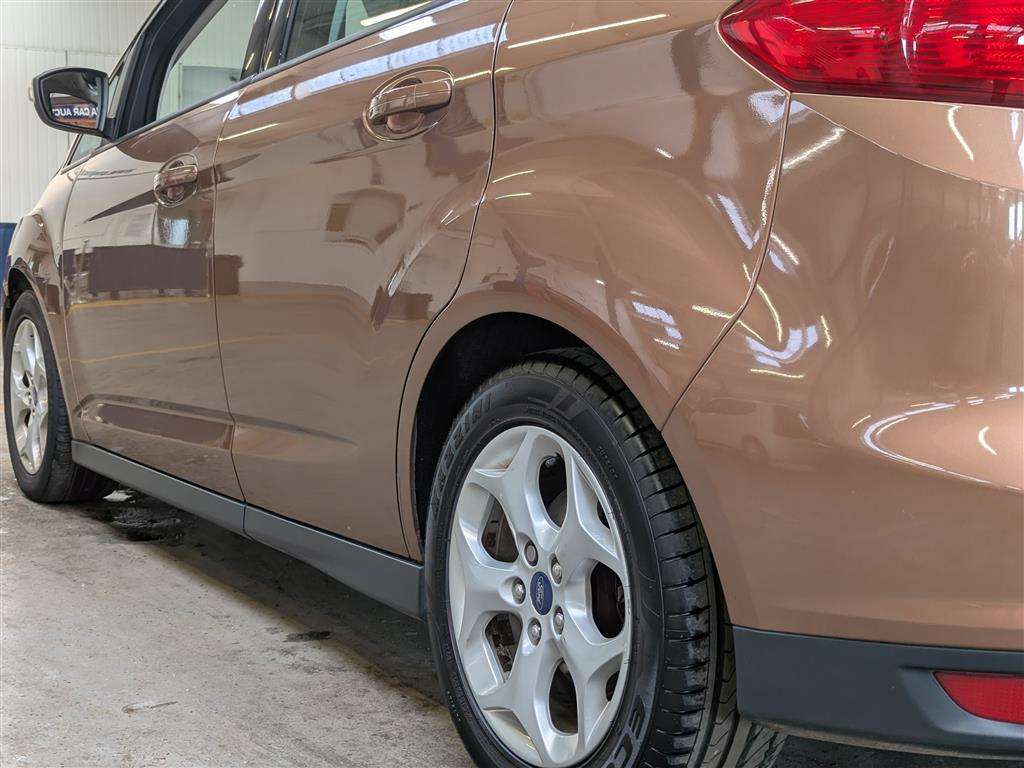 <p>2013 FORD C-MAX ZETEC TDCI</p>