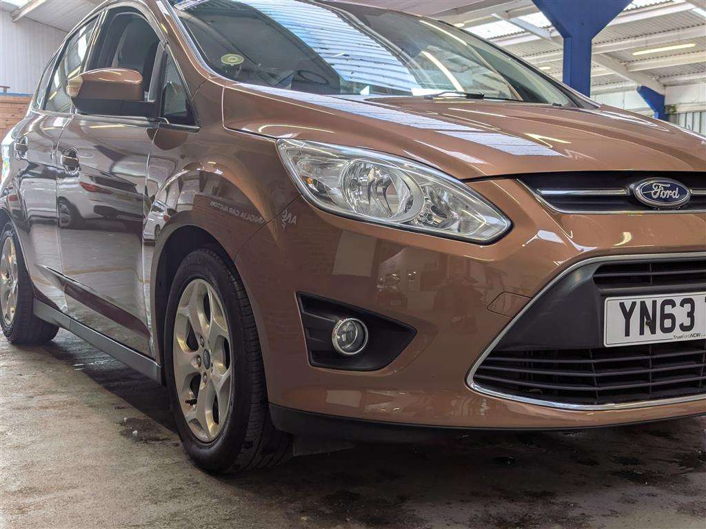 <p>2013 FORD C-MAX ZETEC TDCI</p>