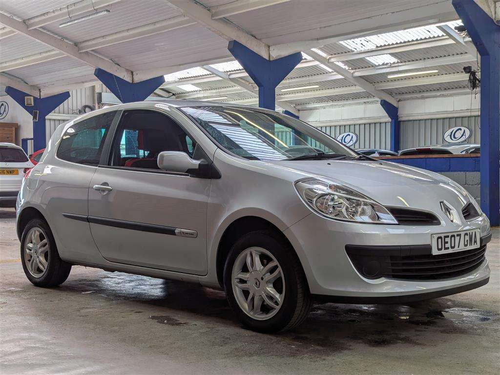 <p>2007 RENAULT CLIO RIP CURL 16V</p>