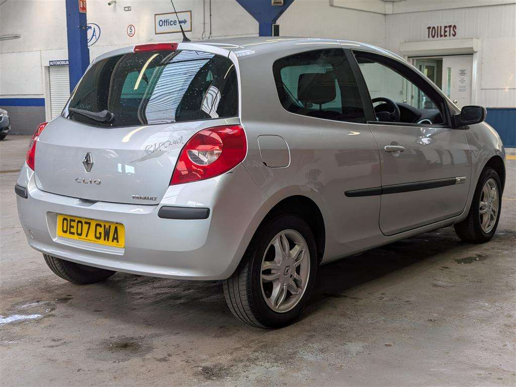 <p>2007 RENAULT CLIO RIP CURL 16V</p>