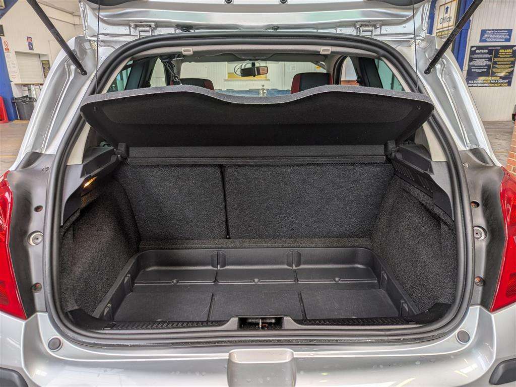 <p>2007 RENAULT CLIO RIP CURL 16V</p>