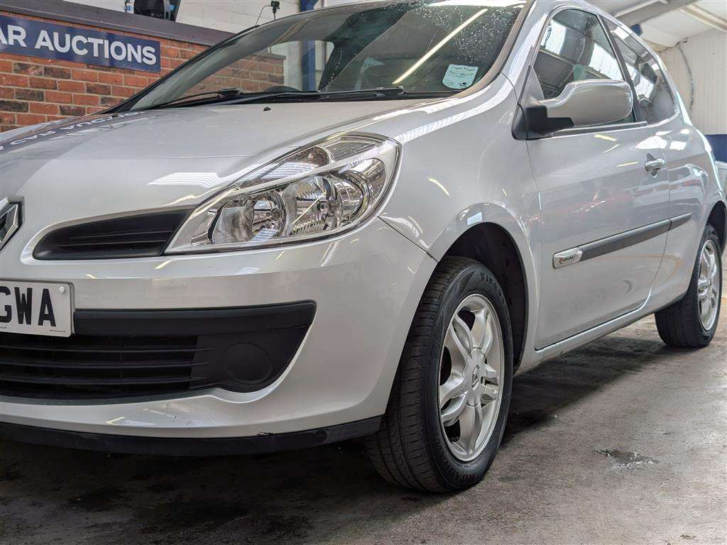 <p>2007 RENAULT CLIO RIP CURL 16V</p>
